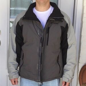 Columbia Men’s Jacket Large Waterproof Black and Gray Zippered Non-Hooded